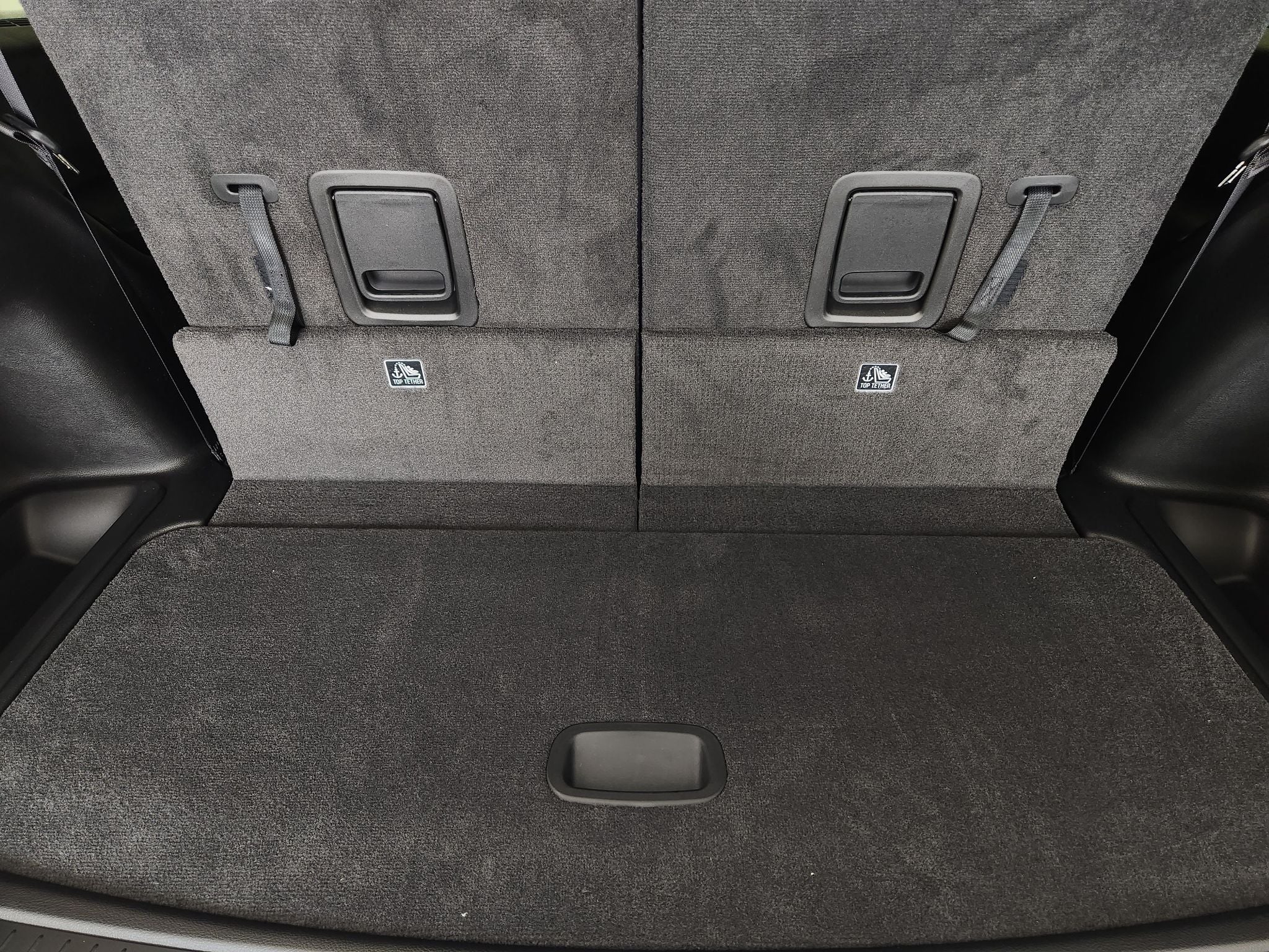 2027 Jeep Grand Cherokee Laredo Altitude