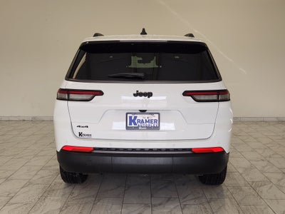 2027 Jeep Grand Cherokee Laredo Altitude