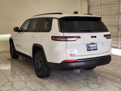 2027 Jeep Grand Cherokee Laredo Altitude