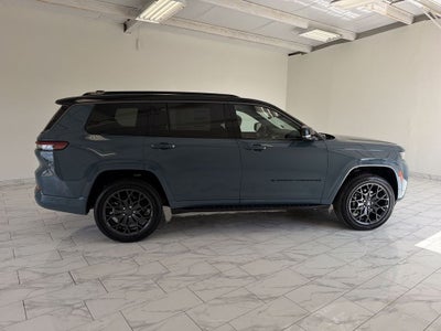 2026 Jeep Grand Cherokee Summit