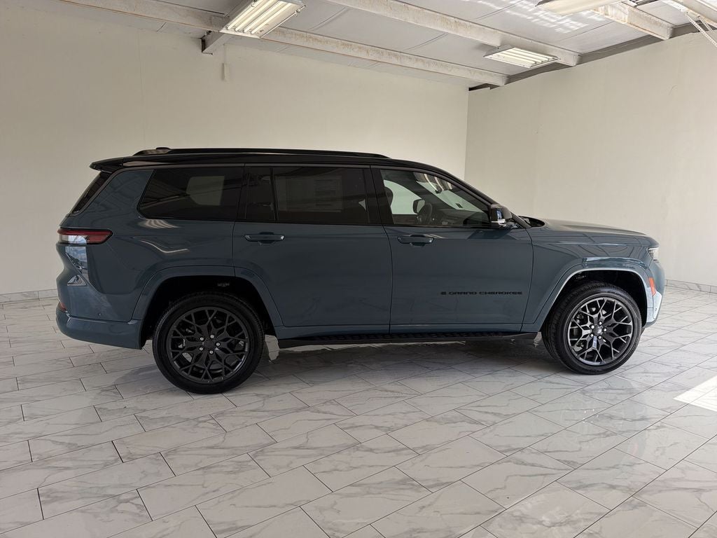 2026 Jeep Grand Cherokee Summit
