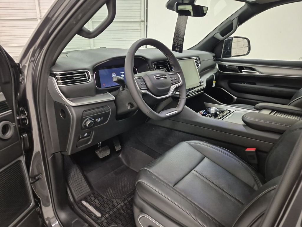 2026 Jeep Grand Wagoneer Base