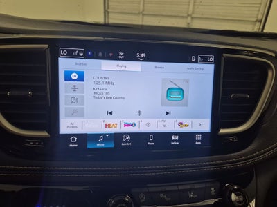 2026 Chrysler Pacifica Select