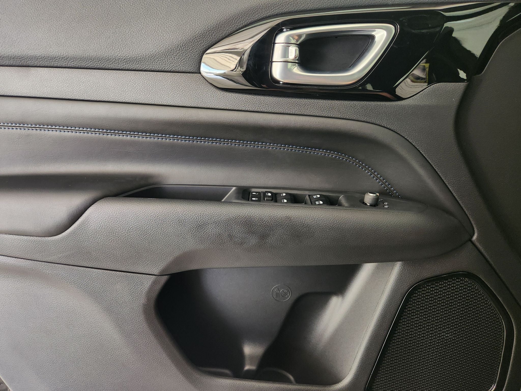 2027 Jeep Compass Latitude Altitude