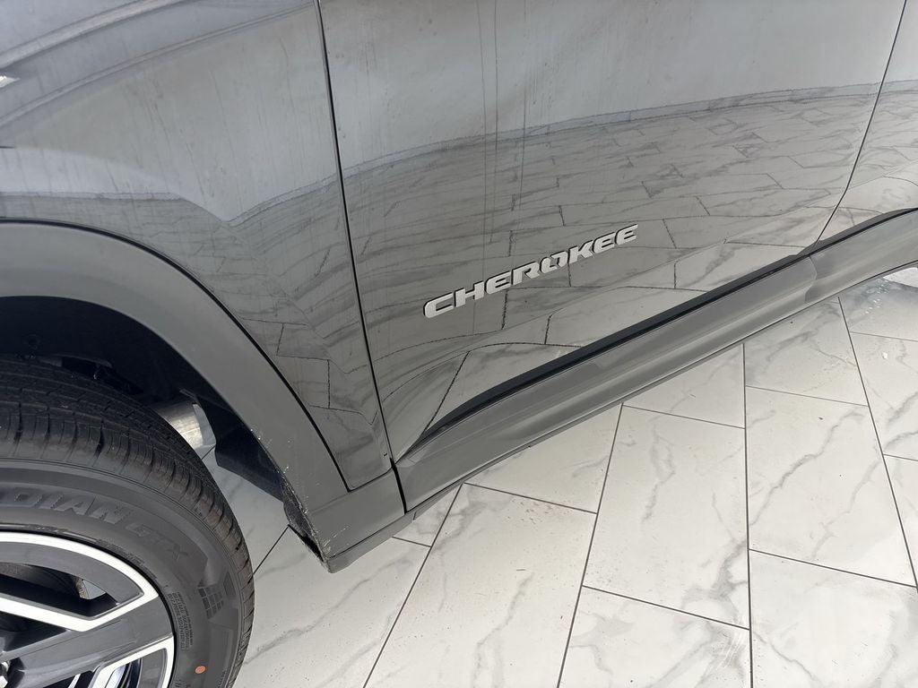 2026 Jeep Cherokee Laredo