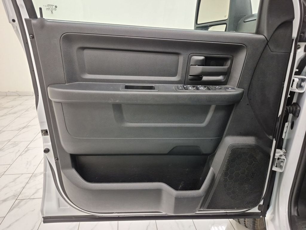 2023 RAM 2500 Tradesman Crew Cab 4x4 8' Box