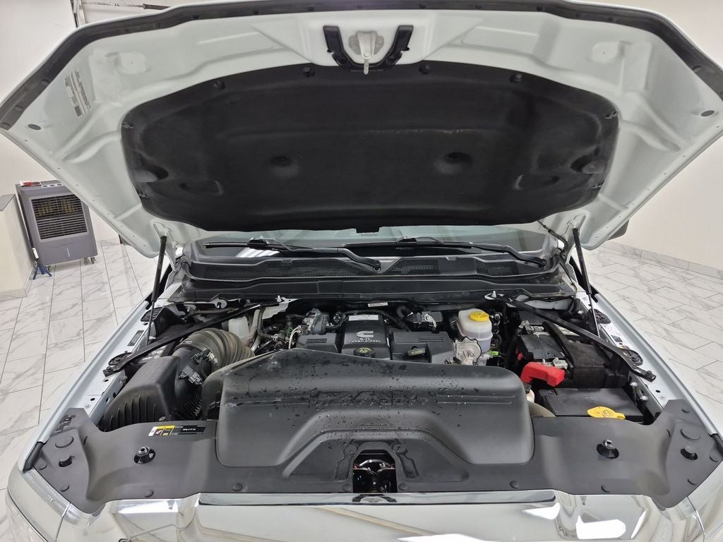 2023 RAM 2500 Tradesman Crew Cab 4x4 8' Box