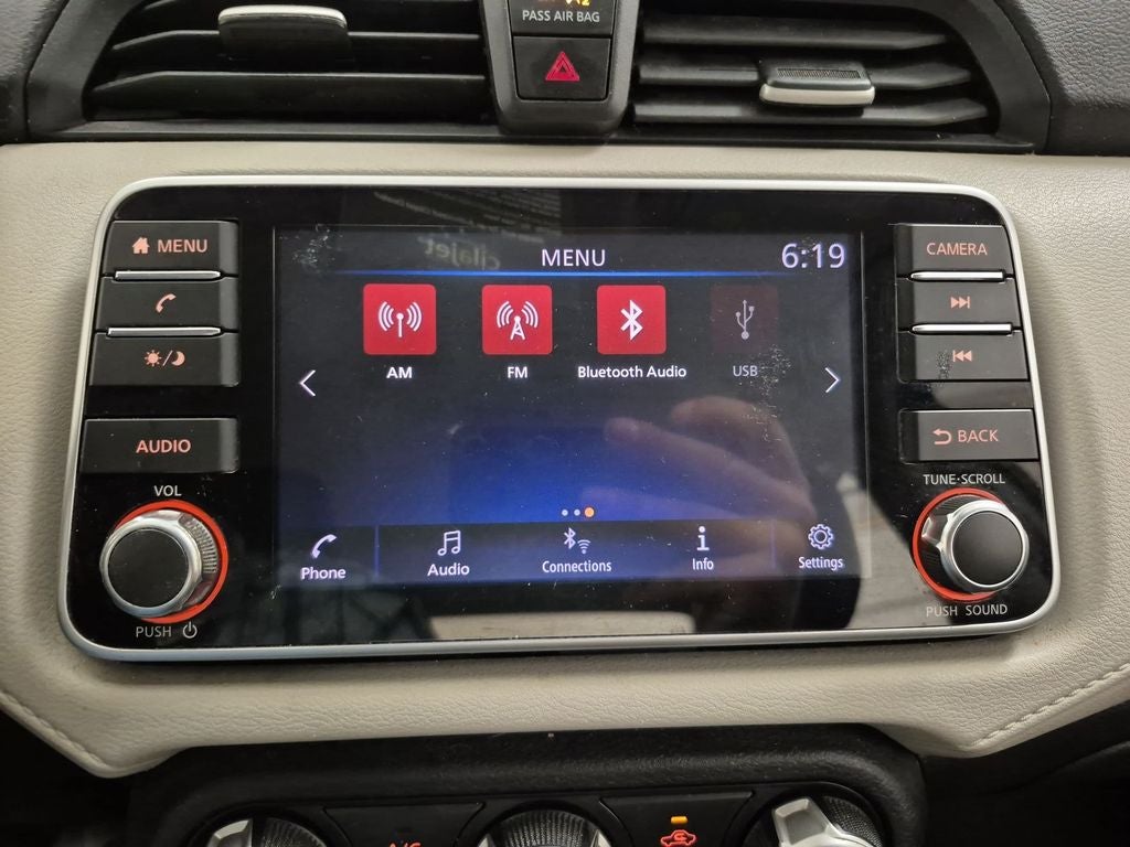 2021 Nissan Versa SV Xtronic CVT