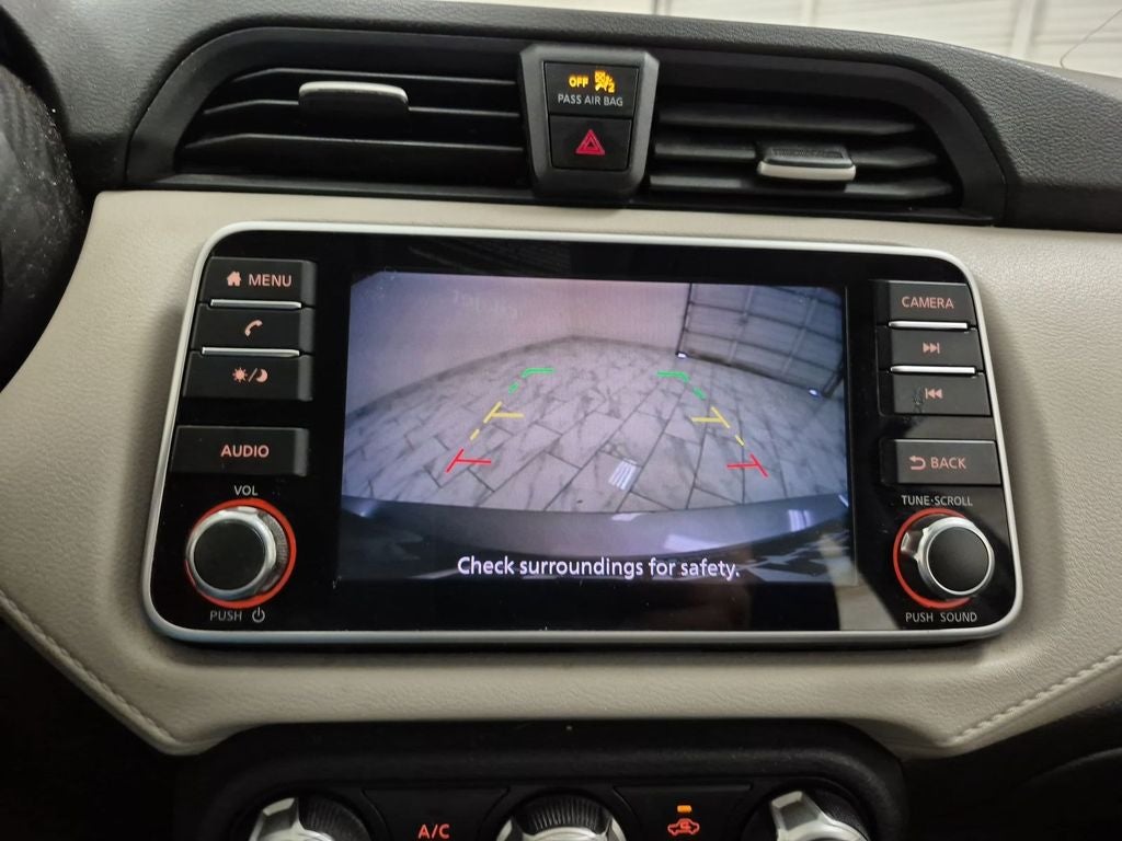 2021 Nissan Versa SV Xtronic CVT