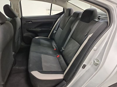 2021 Nissan Versa SV Xtronic CVT
