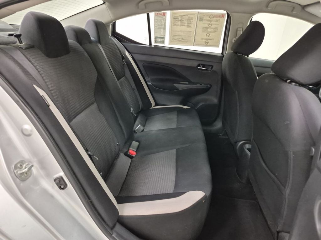 2021 Nissan Versa SV Xtronic CVT