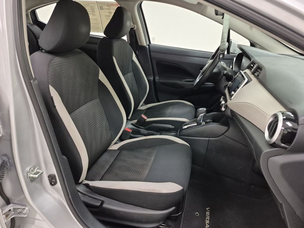 2021 Nissan Versa SV Xtronic CVT