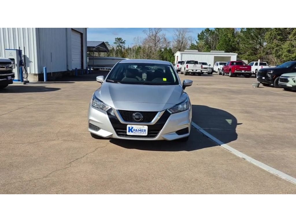 2021 Nissan Versa SV Xtronic CVT