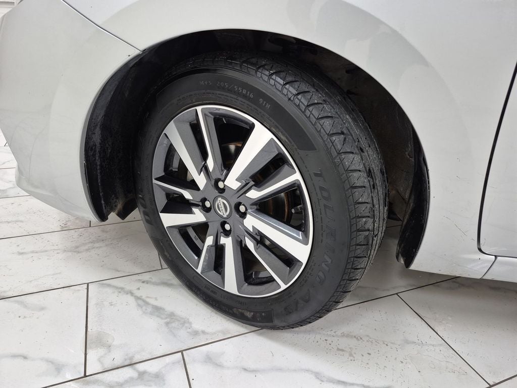 2021 Nissan Versa SV Xtronic CVT