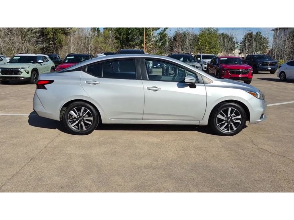2021 Nissan Versa SV Xtronic CVT