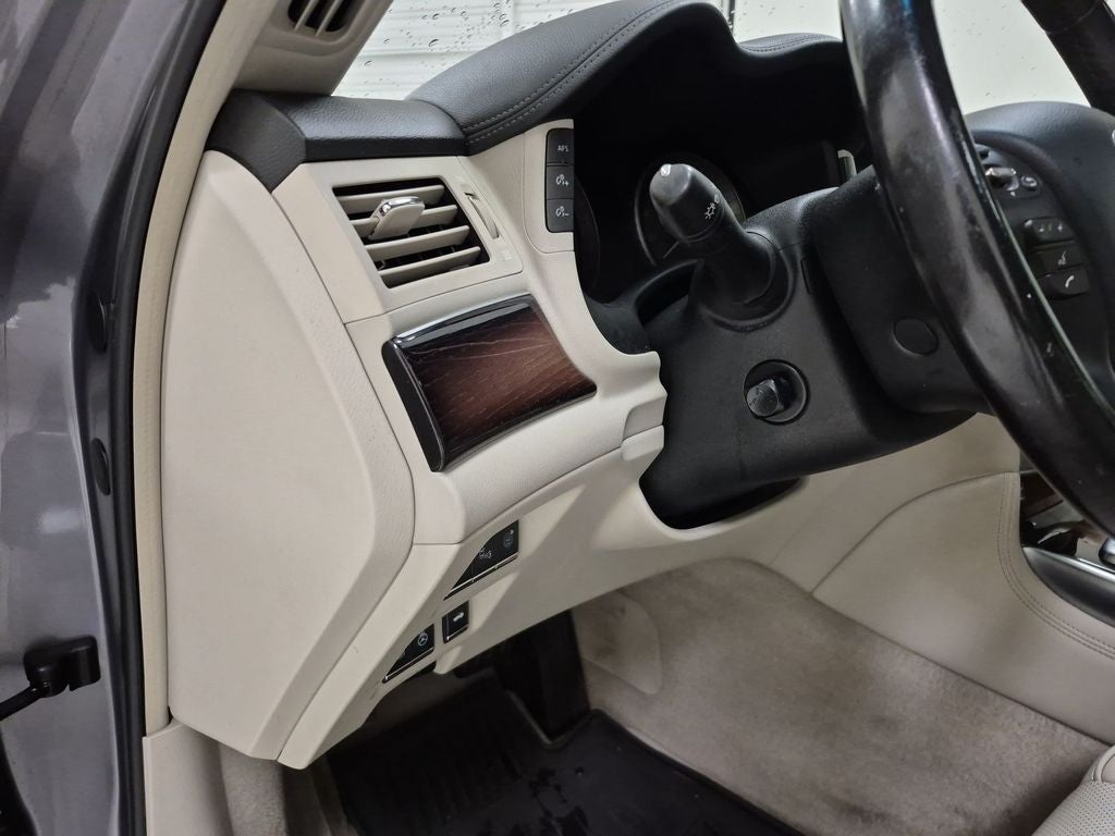 2015 INFINITI Q70L 4DR SDN V8 RWD