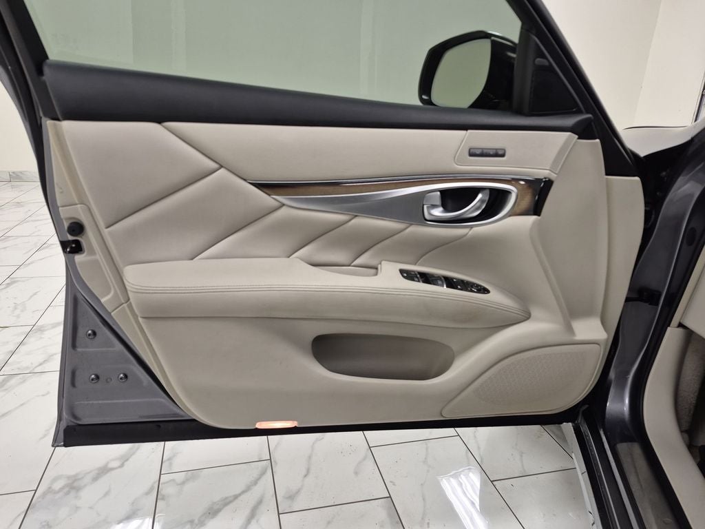 2015 INFINITI Q70L 4DR SDN V8 RWD