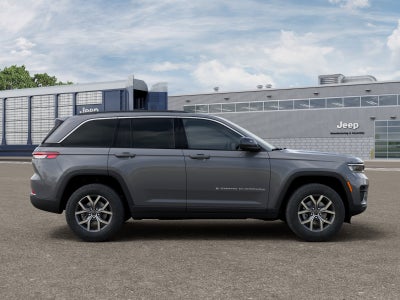 2027 Jeep Grand Cherokee Laredo