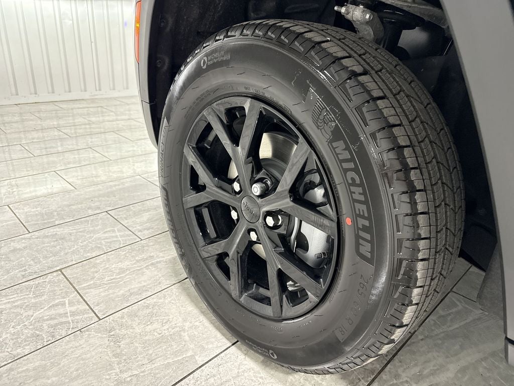 2026 Jeep Grand Cherokee GRAND CHEROKEE LAREDO ALTITUDE 4X2