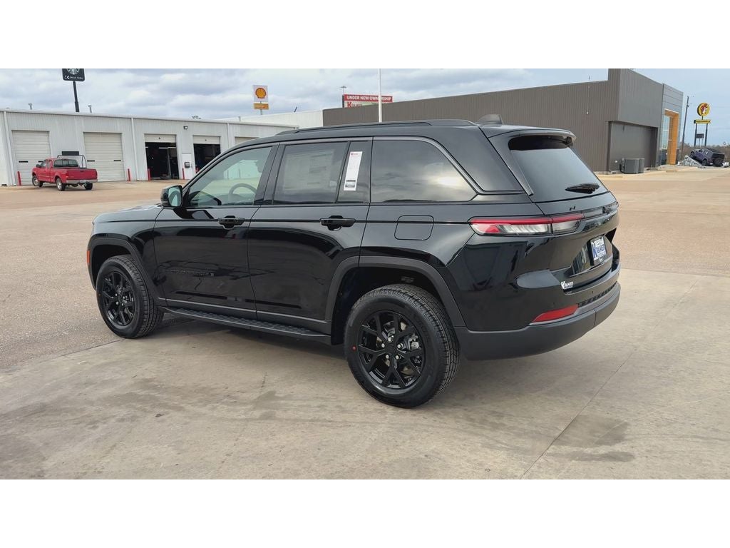 2026 Jeep Grand Cherokee GRAND CHEROKEE LAREDO ALTITUDE 4X2