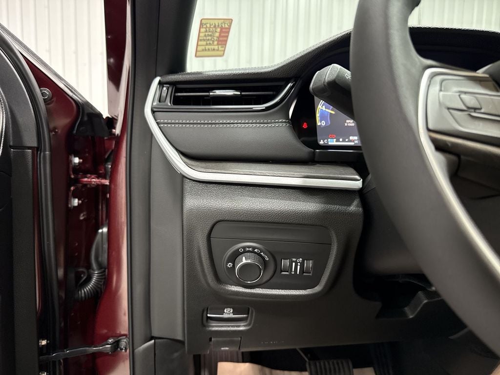 2026 Jeep Grand Cherokee GRAND CHEROKEE LAREDO ALTITUDE 4X2