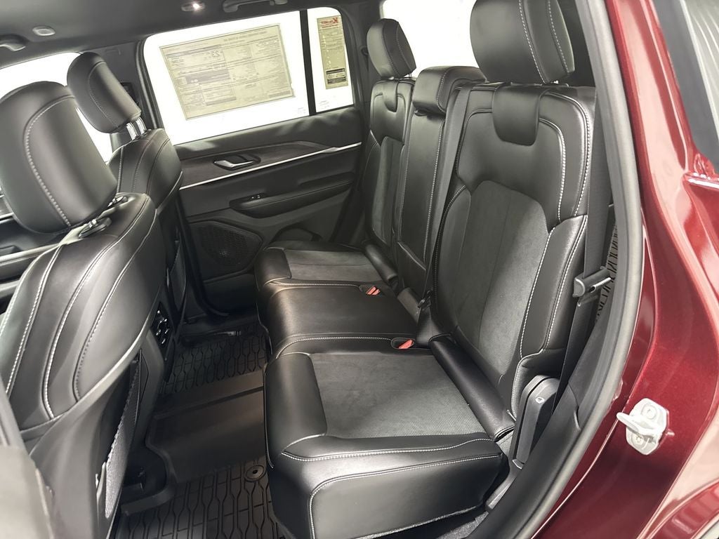 2026 Jeep Grand Cherokee GRAND CHEROKEE LAREDO ALTITUDE 4X2
