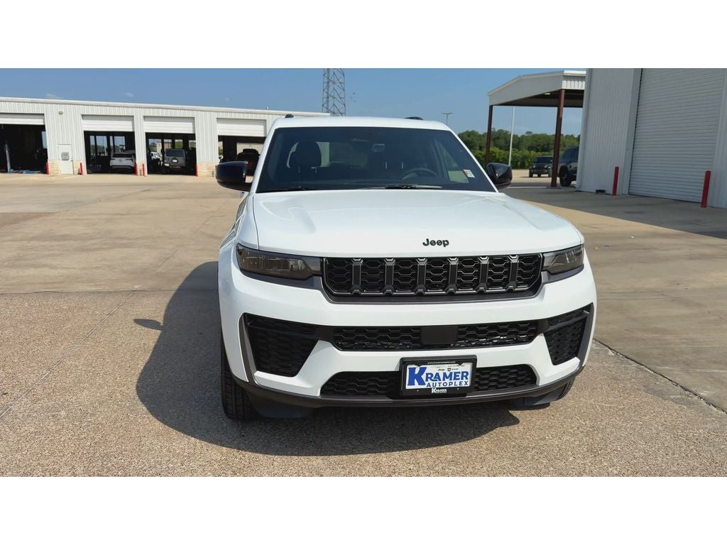 2026 Jeep Grand Cherokee GRAND CHEROKEE LAREDO ALTITUDE 4X2