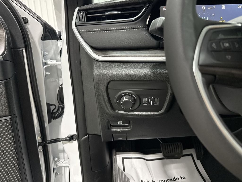 2026 Jeep Grand Cherokee GRAND CHEROKEE LAREDO ALTITUDE 4X2