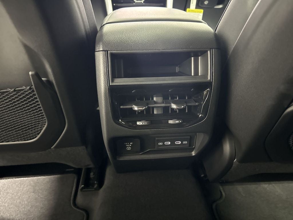 2026 Jeep Grand Cherokee GRAND CHEROKEE LAREDO ALTITUDE 4X2