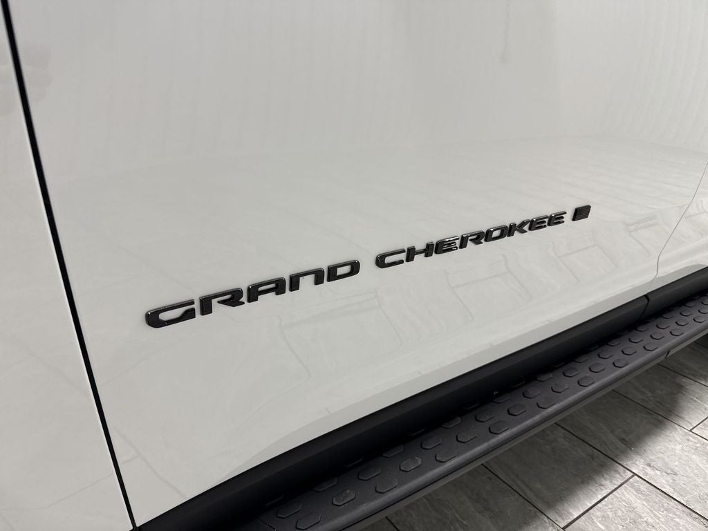 2026 Jeep Grand Cherokee GRAND CHEROKEE LAREDO ALTITUDE 4X2