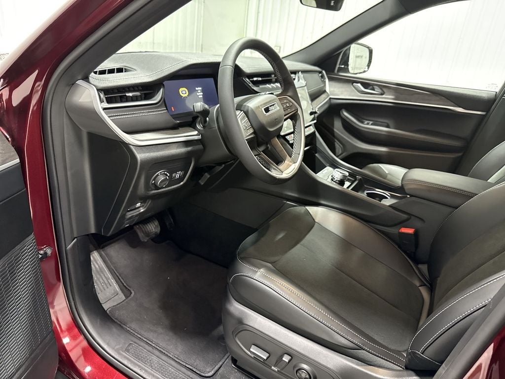 2026 Jeep Grand Cherokee GRAND CHEROKEE LAREDO ALTITUDE 4X2