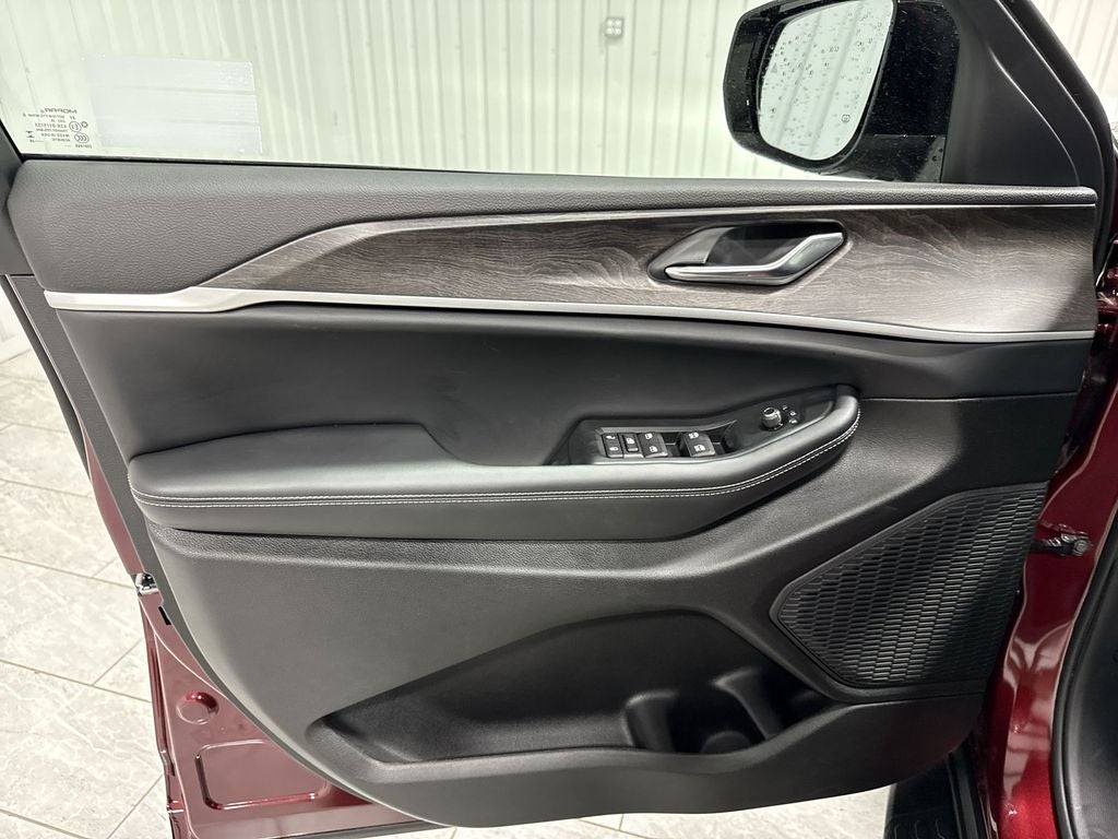 2026 Jeep Grand Cherokee GRAND CHEROKEE LAREDO ALTITUDE 4X2