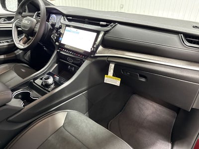 2026 Jeep Grand Cherokee GRAND CHEROKEE LAREDO ALTITUDE 4X2