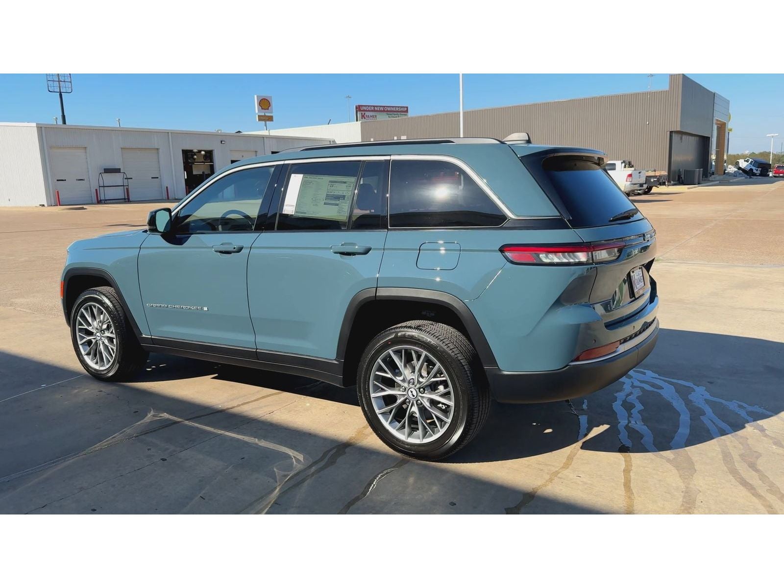 2027 Jeep Grand Cherokee Limited