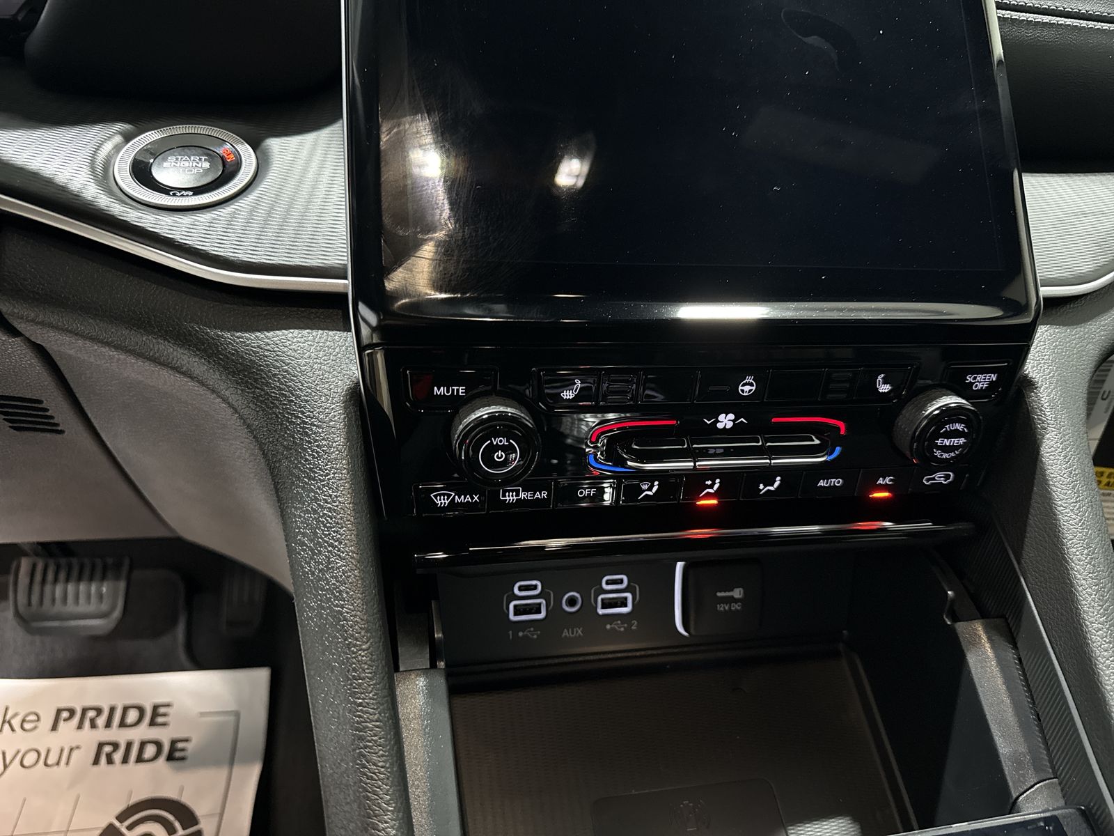 2027 Jeep Grand Cherokee Laredo