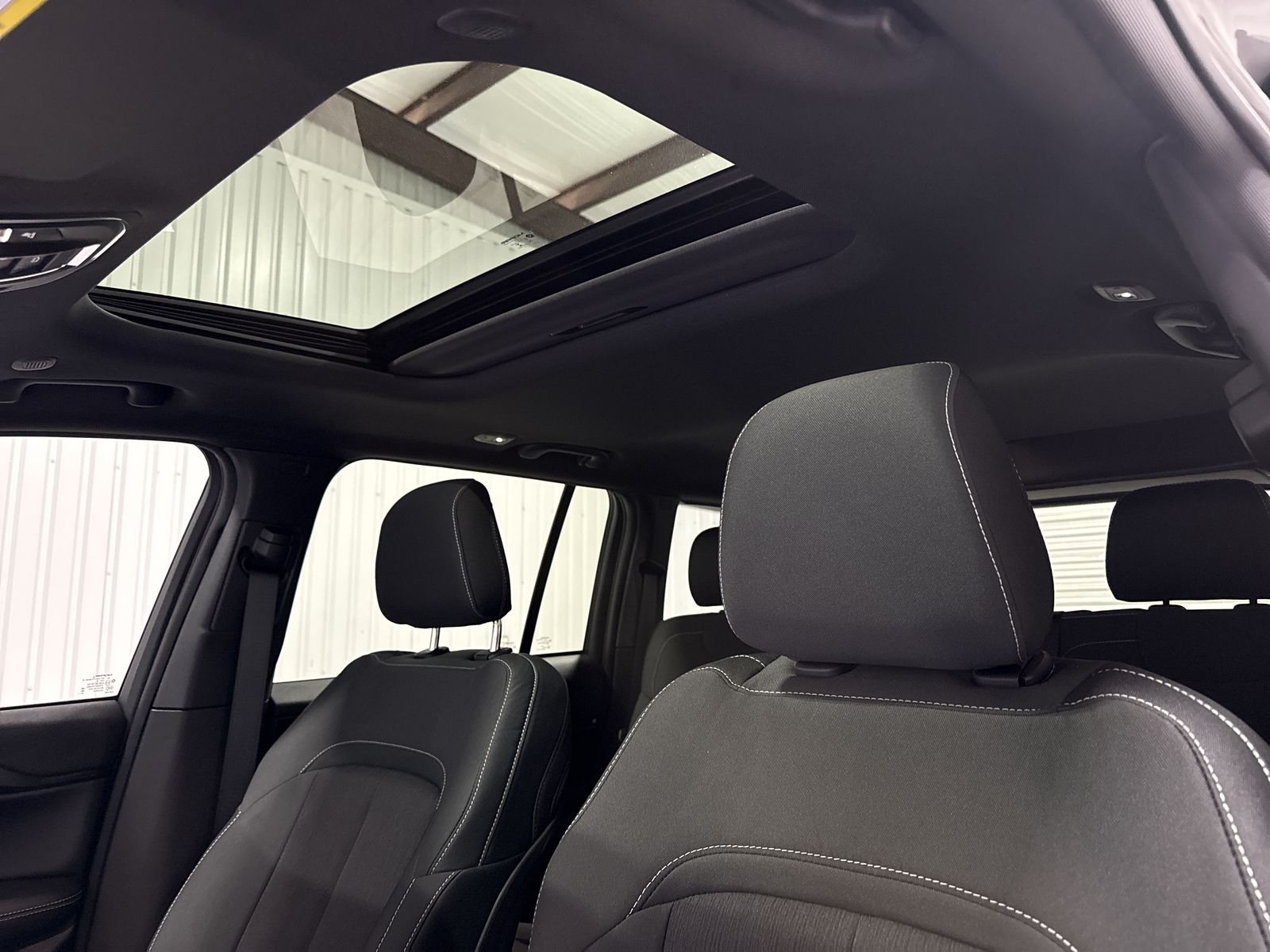 2027 Jeep Grand Cherokee Laredo