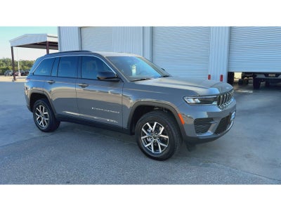 2027 Jeep Grand Cherokee Laredo