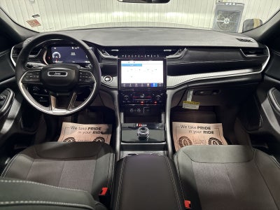 2027 Jeep Grand Cherokee Laredo