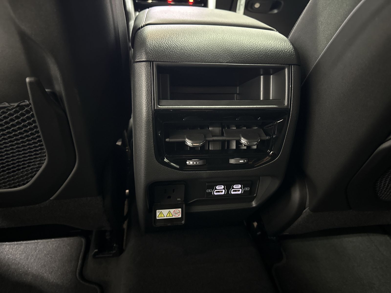 2027 Jeep Grand Cherokee Laredo