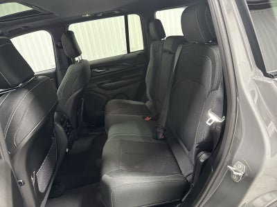 2027 Jeep Grand Cherokee Laredo