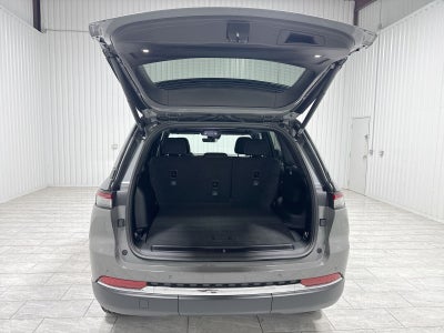 2027 Jeep Grand Cherokee Laredo