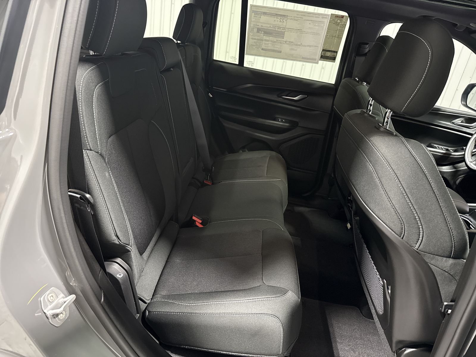 2027 Jeep Grand Cherokee Laredo