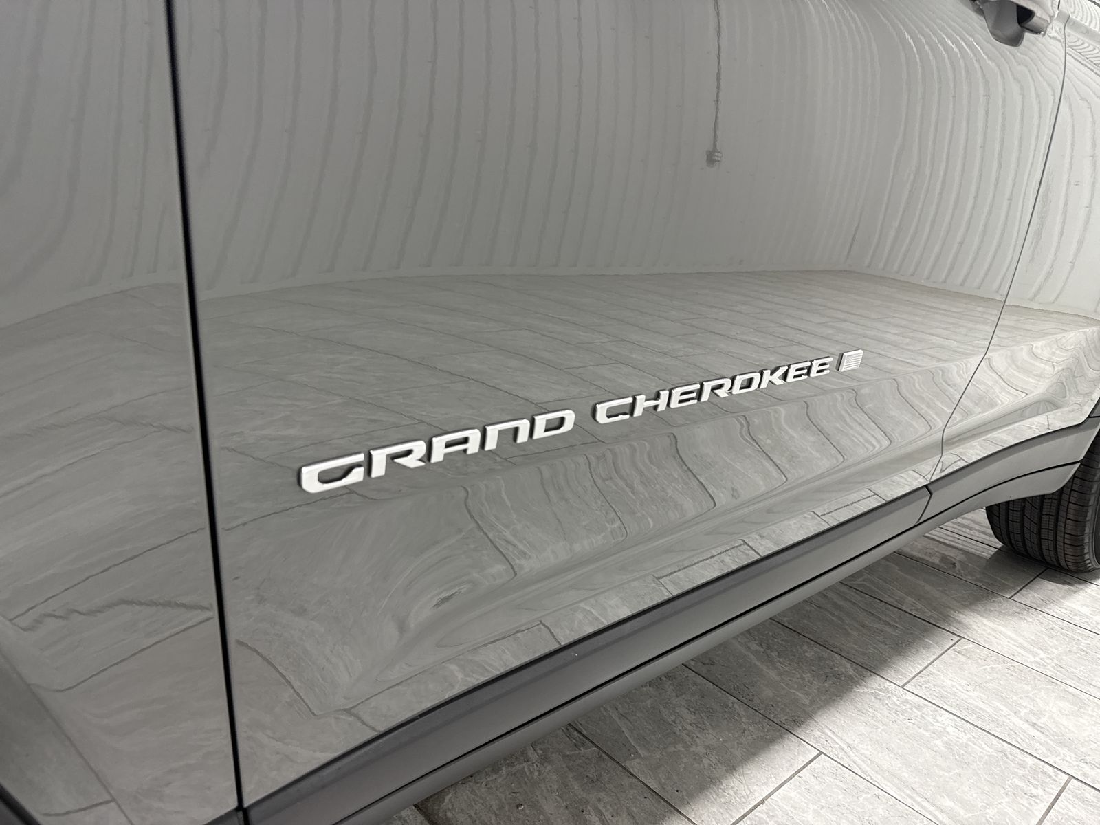 2027 Jeep Grand Cherokee Laredo