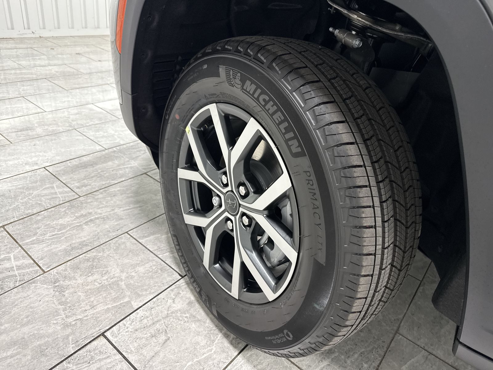 2027 Jeep Grand Cherokee Laredo