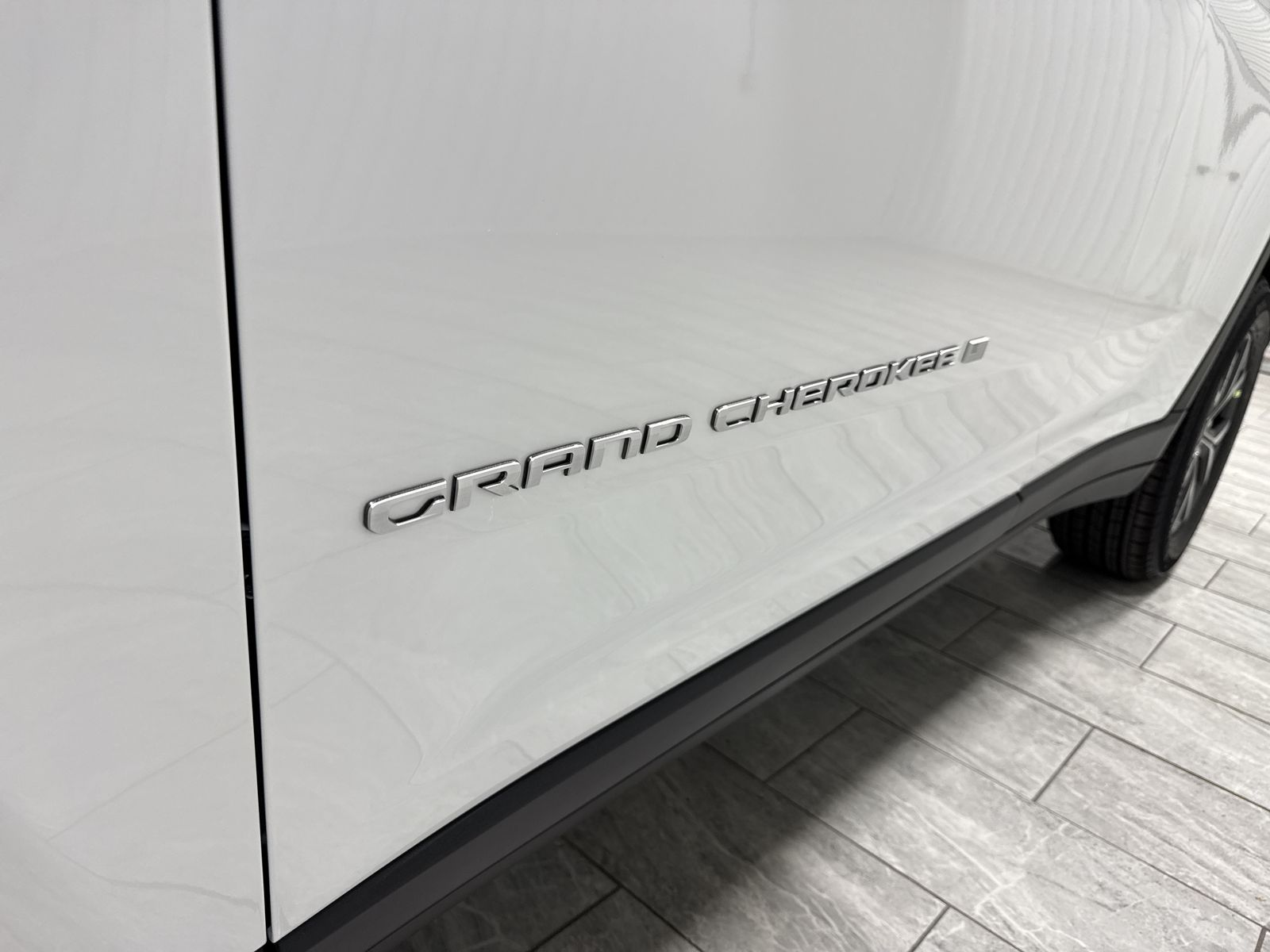 2027 Jeep Grand Cherokee Laredo X