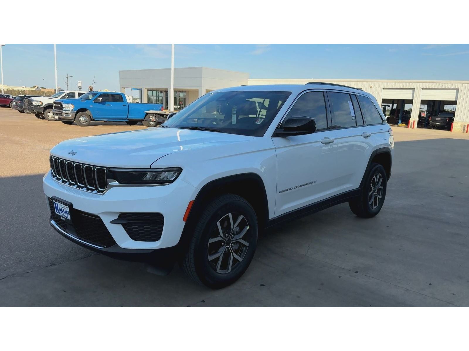 2027 Jeep Grand Cherokee Laredo X