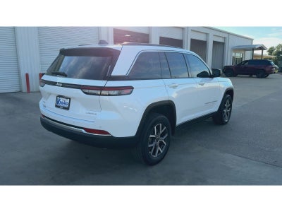 2027 Jeep Grand Cherokee Laredo X