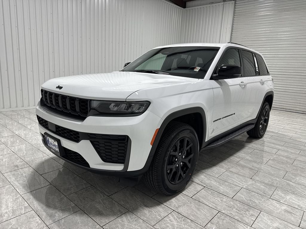 2026 Jeep Grand Cherokee GRAND CHEROKEE LAREDO ALTITUDE 4X4