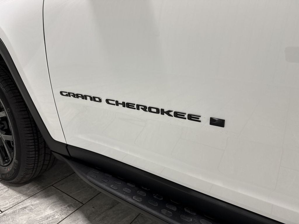 2026 Jeep Grand Cherokee GRAND CHEROKEE LAREDO ALTITUDE 4X4