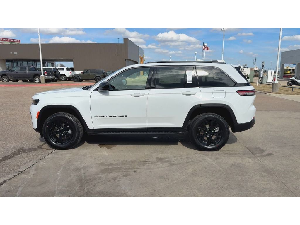 2026 Jeep Grand Cherokee GRAND CHEROKEE LAREDO ALTITUDE 4X4